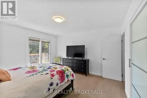 1502 Farnsworth Avenue Ottawa ON K1H 7C3