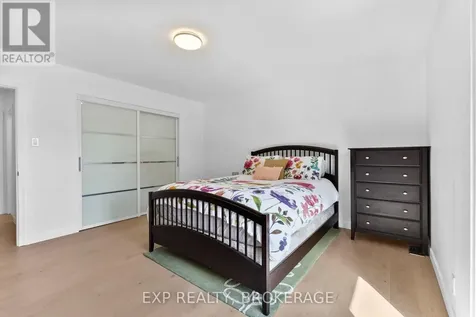 1502 Farnsworth Avenue Ottawa ON K1H 7C3