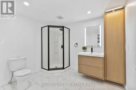 1502 Farnsworth Avenue Ottawa ON K1H 7C3