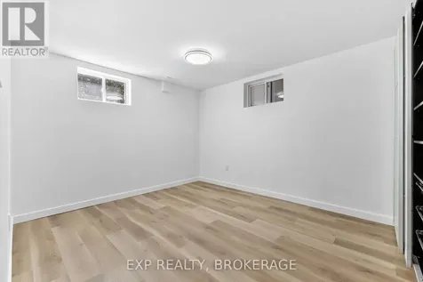 1502 Farnsworth Avenue Ottawa ON K1H 7C3
