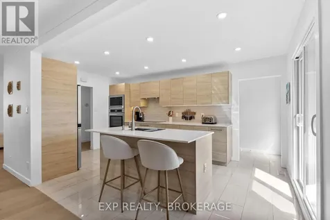 1502 Farnsworth Avenue Ottawa ON K1H 7C3