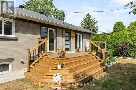 1502 Farnsworth Avenue Ottawa ON K1H 7C3