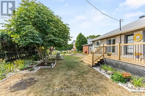 1502 Farnsworth Avenue Ottawa ON K1H 7C3