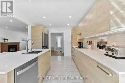 1502 Farnsworth Avenue Ottawa ON K1H 7C3