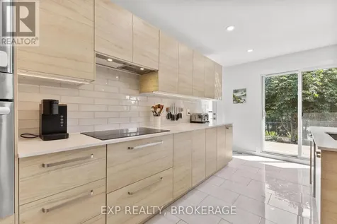 1502 Farnsworth Avenue Ottawa ON K1H 7C3