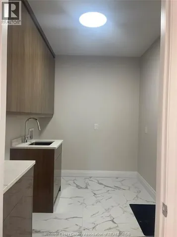 4517 Valerio Crescent Lasalle ON N9H 0N1