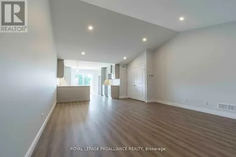 49 Mackenzie John Crescent Brighton ON K0K 1H0
