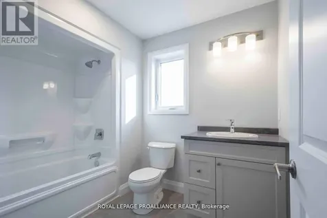 18 Clayton John Avenue Brighton ON K0K 1H0