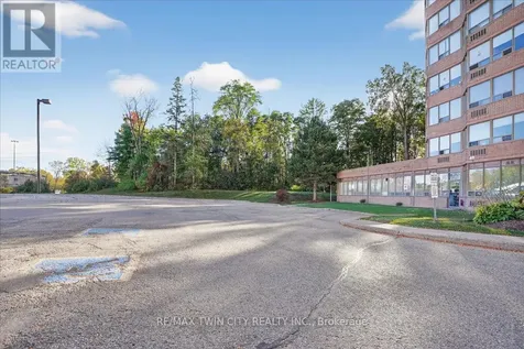 3227 King Street East Kitchener ON N2A 3Z9