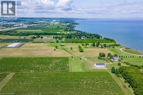 4558 Lakeside Drive Beamsville ON L0R 1B1