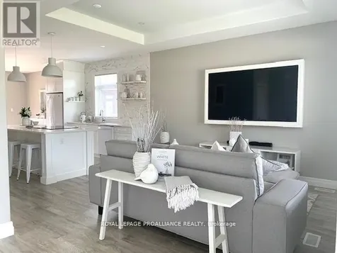 14 Clayton John Avenue Brighton ON K0K 1H0