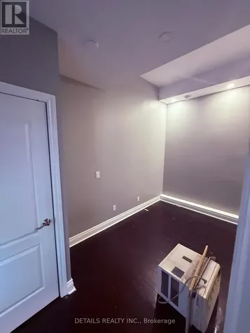 698 Cooper Street Ottawa ON K1R 6C6