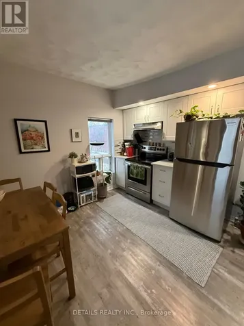 698 Cooper Street Ottawa ON K1R 6C6