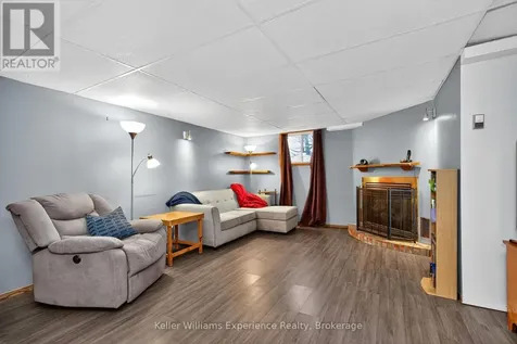 4 Dunlop Street Penetanguishene ON L9M 1J2