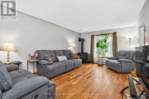 4 Dunlop Street Penetanguishene ON L9M 1J2