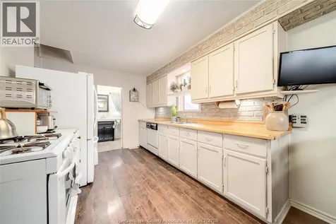 1537 Westminster Boulevard Windsor ON N8T 1W8