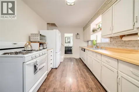 1537 Westminster Boulevard Windsor ON N8T 1W8