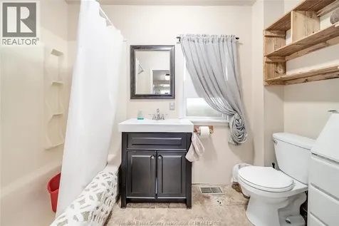 1537 Westminster Boulevard Windsor ON N8T 1W8