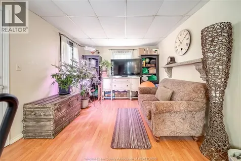 1537 Westminster Boulevard Windsor ON N8T 1W8