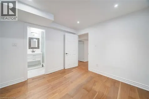 108 Olde Bayview Avenue Richmond Hill ON L4E 3C7
