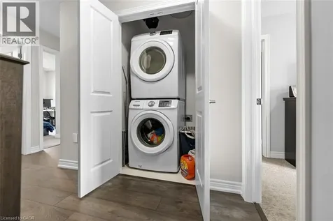 38 Hibiscus Lane Hamilton ON L8K 0A4