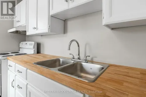 94 Bisley Crescent Brockville ON K6V 2T8