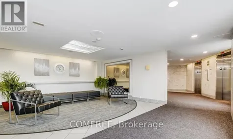 915 Elmsmere Road Ottawa ON K1J 8H8