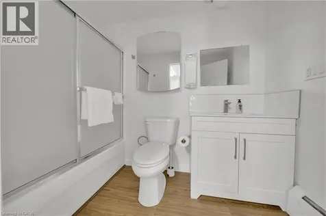 78 Borden Parkway Kitchener ON N2M 3T4