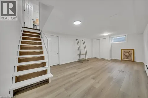 78 Borden Parkway Kitchener ON N2M 3T4