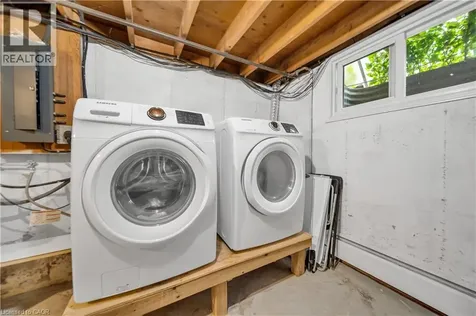 78 Borden Parkway Kitchener ON N2M 3T4