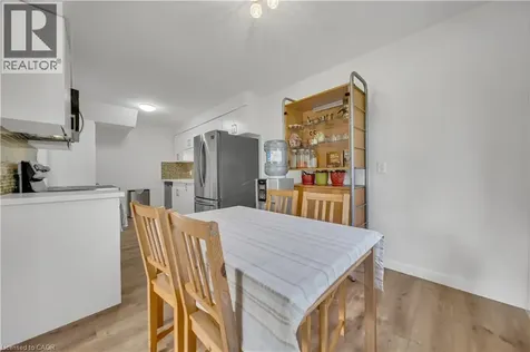 78 Borden Parkway Kitchener ON N2M 3T4