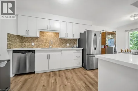 78 Borden Parkway Kitchener ON N2M 3T4