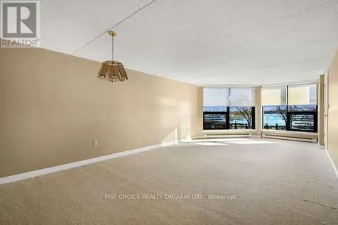 50 Market St Street Gananoque ON K7G 2M3