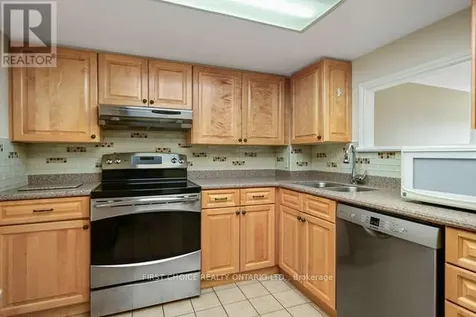 50 Market St Street Gananoque ON K7G 2M3