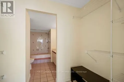 50 Market St Street Gananoque ON K7G 2M3