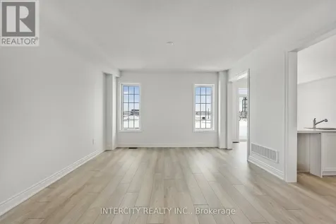 11 Avalon Drive Wasaga Beach ON L9Z 0M2