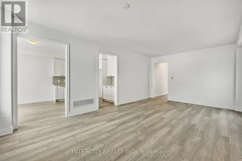 11 Avalon Drive Wasaga Beach ON L9Z 0M2