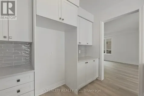 11 Avalon Drive Wasaga Beach ON L9Z 0M2