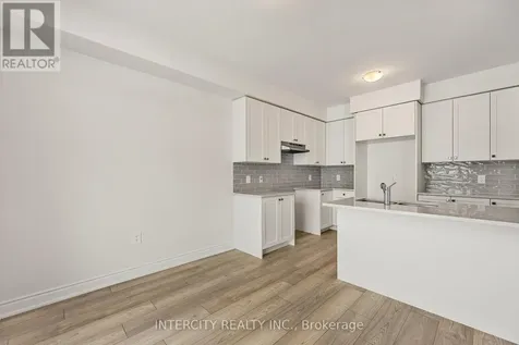 11 Avalon Drive Wasaga Beach ON L9Z 0M2
