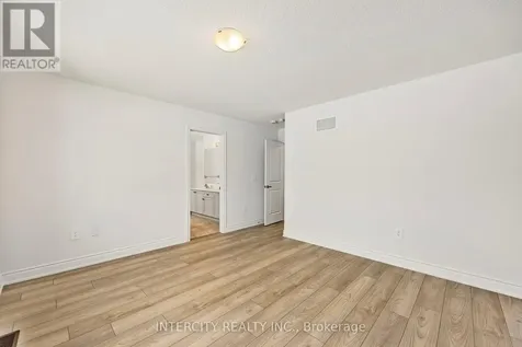 11 Avalon Drive Wasaga Beach ON L9Z 0M2
