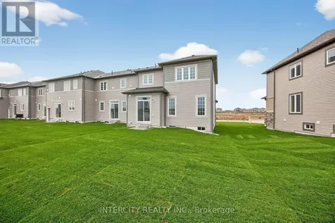 11 Avalon Drive Wasaga Beach ON L9Z 0M2