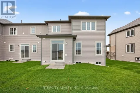 11 Avalon Drive Wasaga Beach ON L9Z 0M2