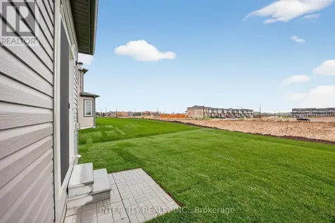 11 Avalon Drive Wasaga Beach ON L9Z 0M2