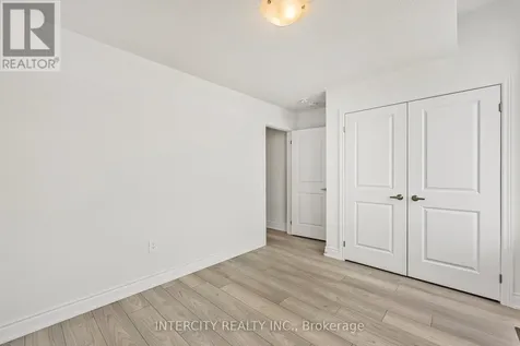11 Avalon Drive Wasaga Beach ON L9Z 0M2