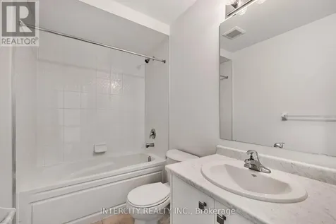 11 Avalon Drive Wasaga Beach ON L9Z 0M2