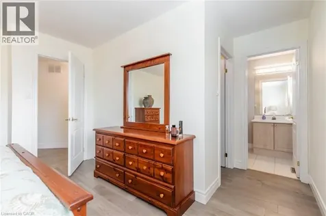 109 Peachwood Crescent Stoney Creek ON L8E 5Z7