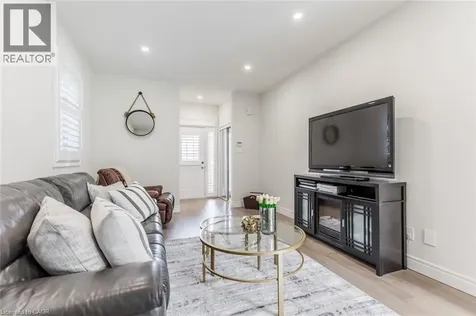 109 Peachwood Crescent Stoney Creek ON L8E 5Z7