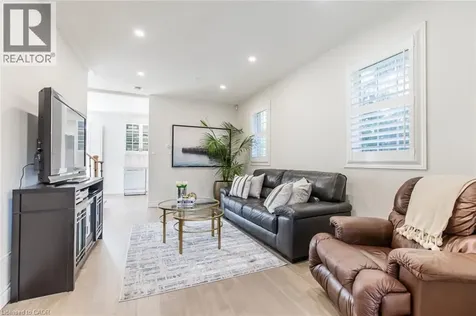 109 Peachwood Crescent Stoney Creek ON L8E 5Z7