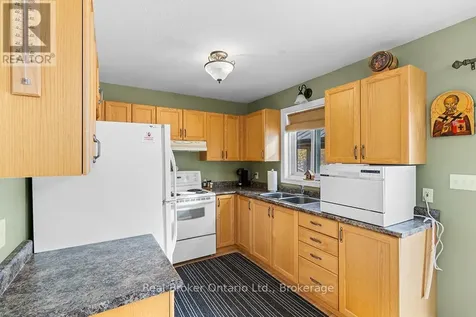 290 Myles Bay Shore Road Northern Bruce Peninsula ON N0H 1W0