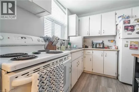 23 Main Street Dundas ON L9H 2P7